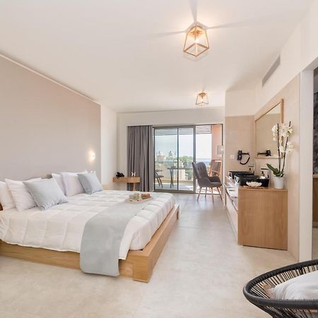 Lilium Luxury Suites Agia Marina Eksteriør billede