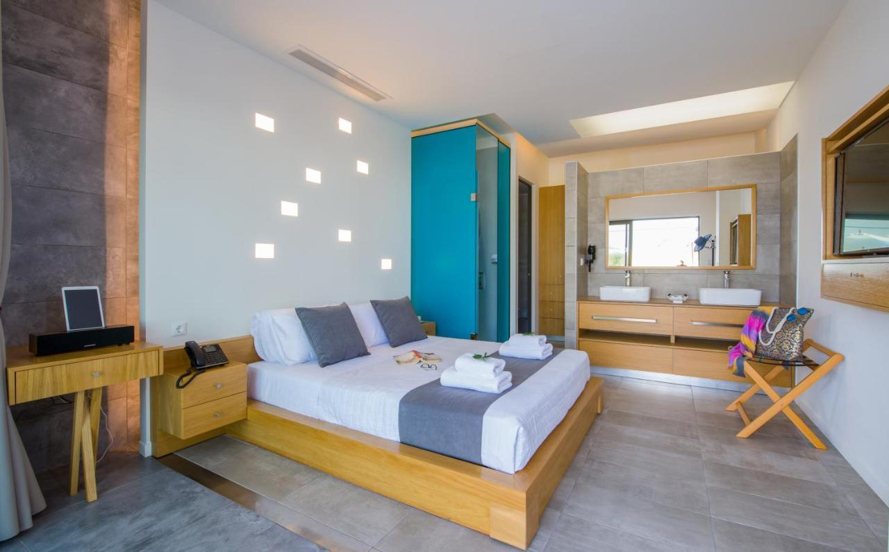 Lilium Luxury Suites Agia Marina Eksteriør billede