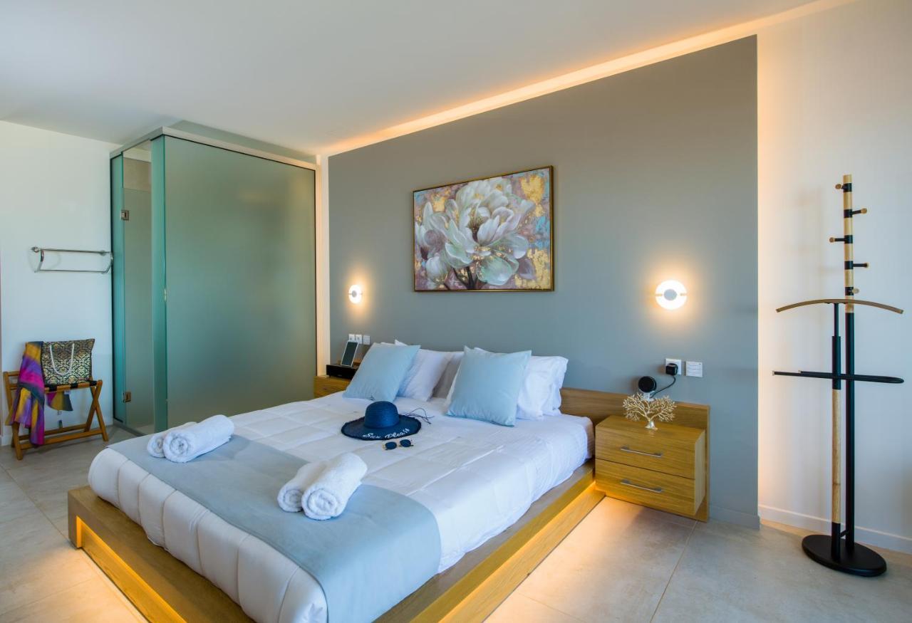 Lilium Luxury Suites Agia Marina Eksteriør billede