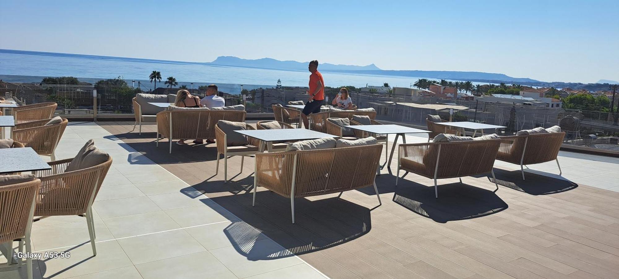 Lilium Luxury Suites Agia Marina Eksteriør billede